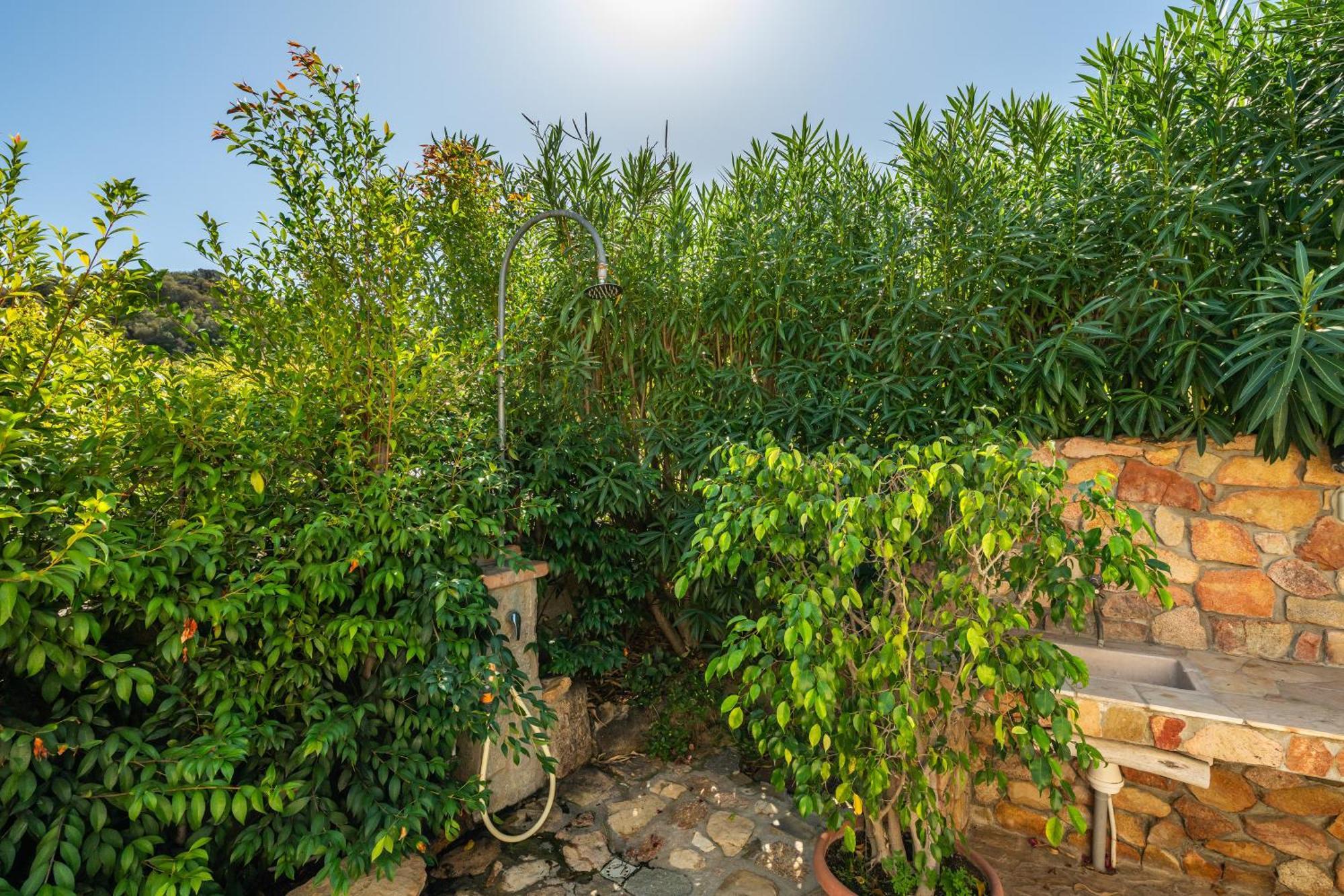 Villa Bouganville Cala Sinzias Кастиадас Екстериор снимка