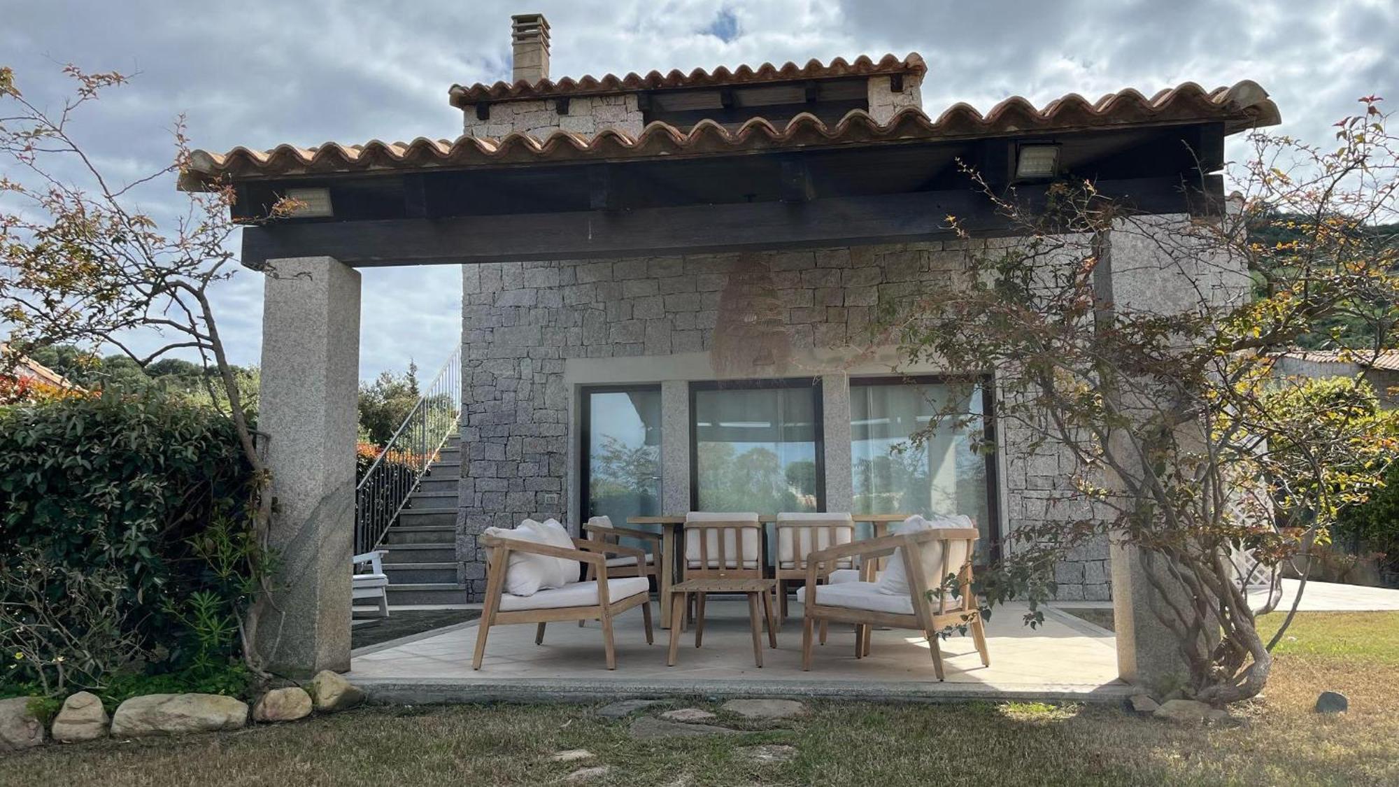 Villa Bouganville Cala Sinzias Кастиадас Екстериор снимка